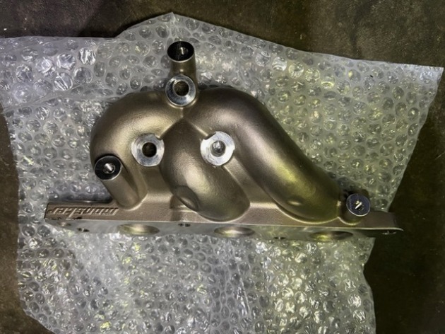 AZ-1 モンスタースポーツ エキゾーストマニホールド取り付け