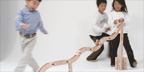 クムンダ・童具館