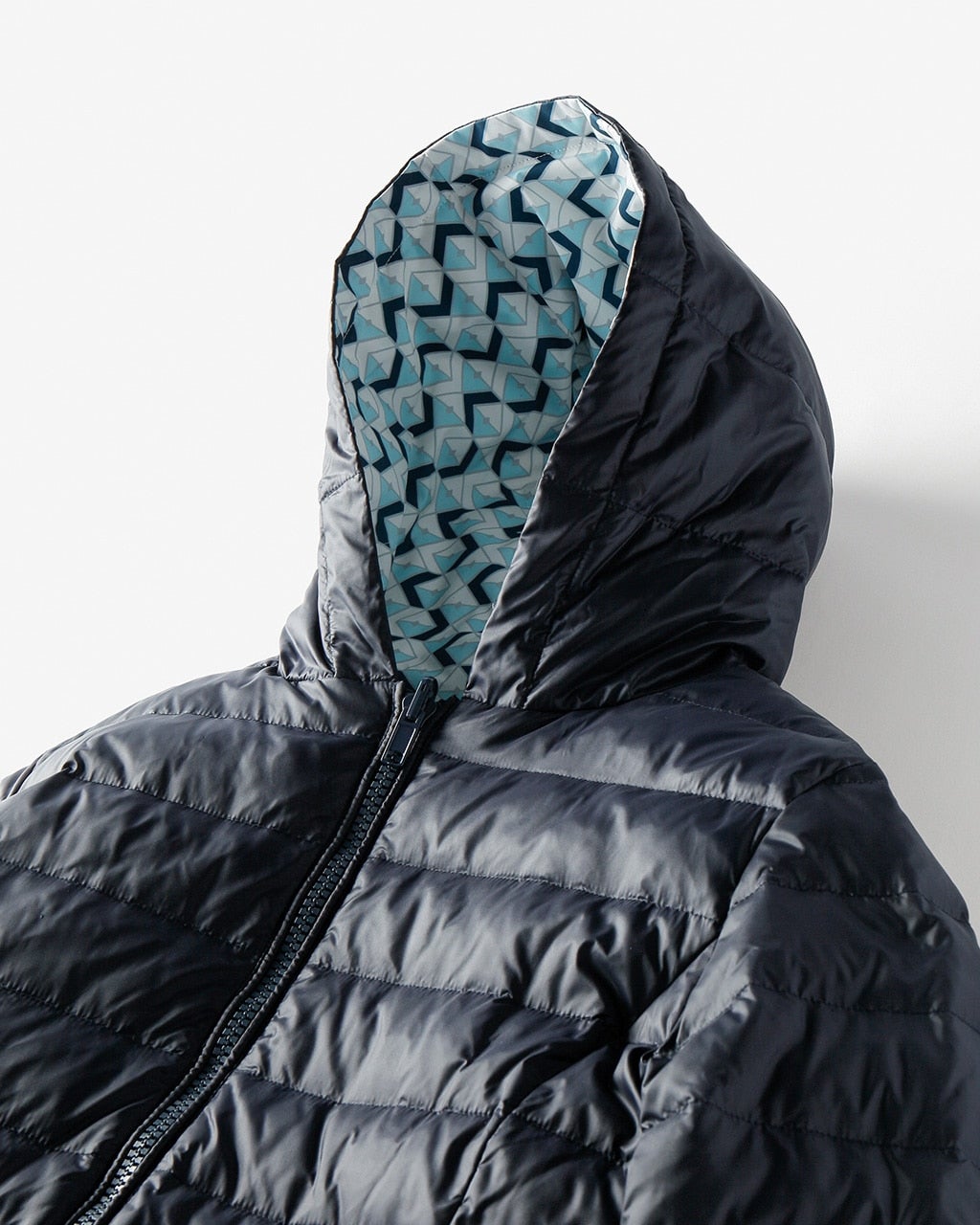 モダンリバーシブル・ジップアップダウンコート/DoCLASSE