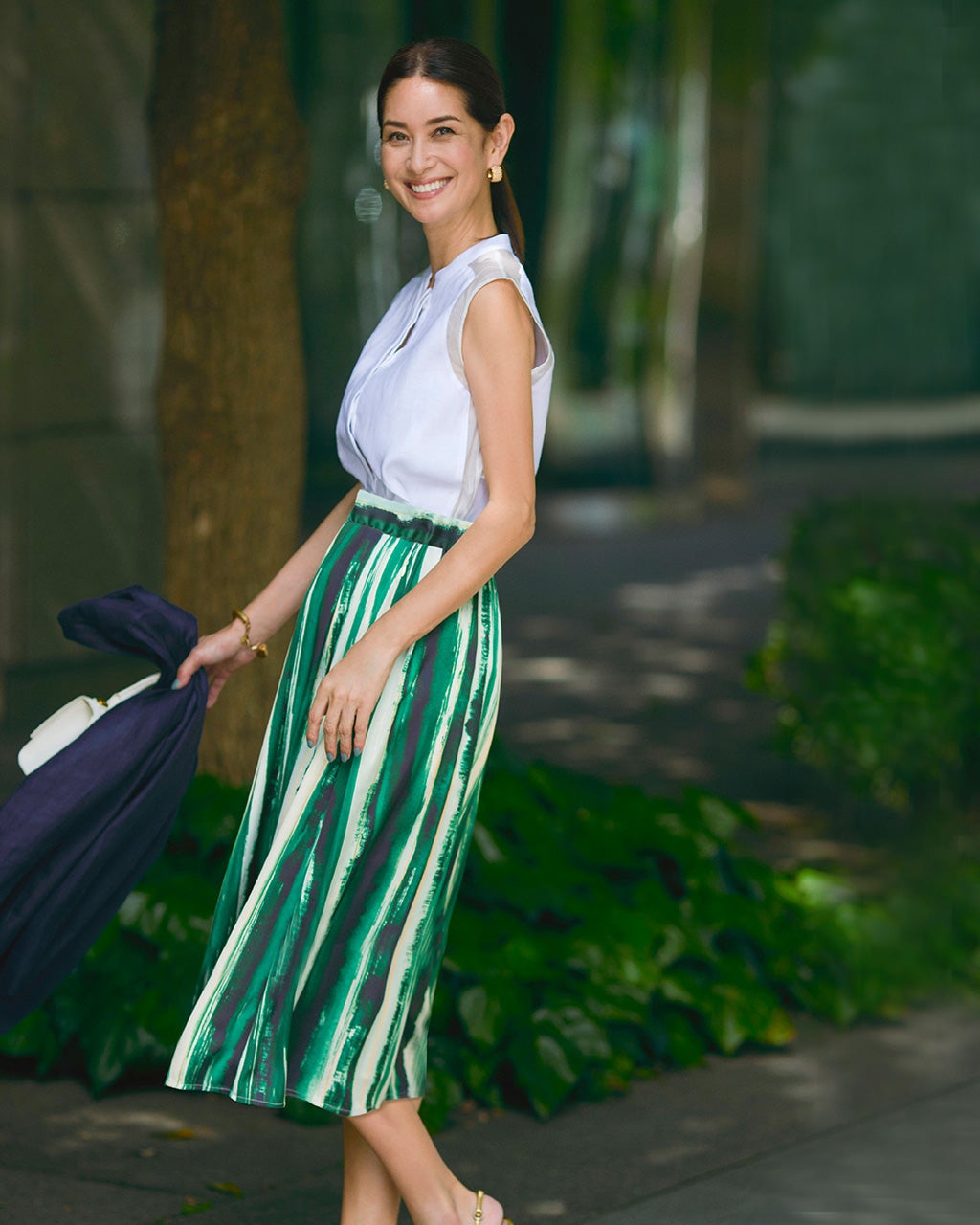 シルキーサテン・タックフレアスカート/DoCLASSE