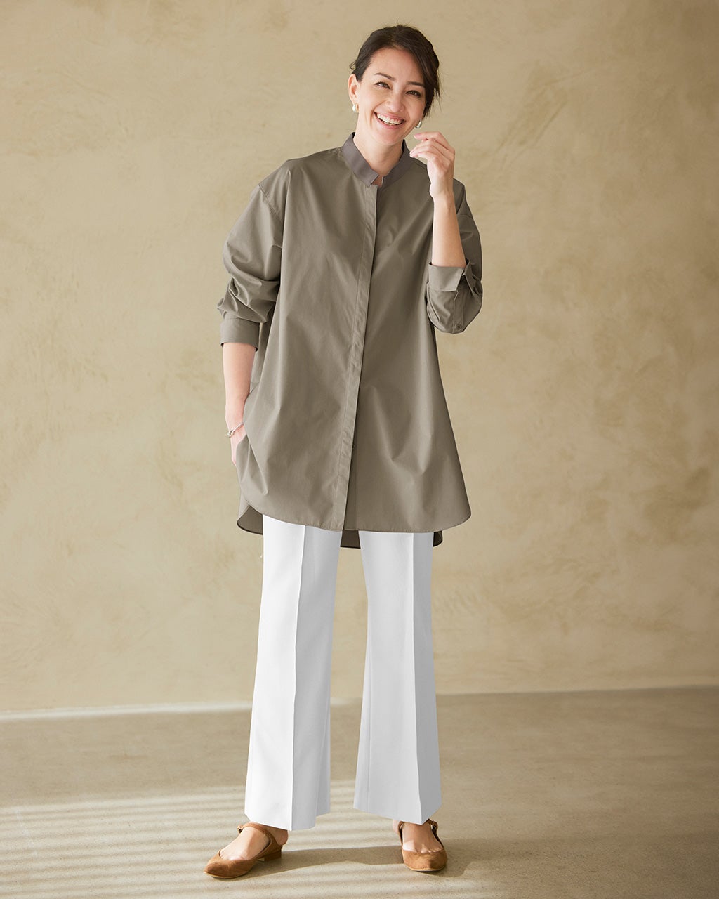 グログラン使い・スタンドカラーロングシャツ/DoCLASSE