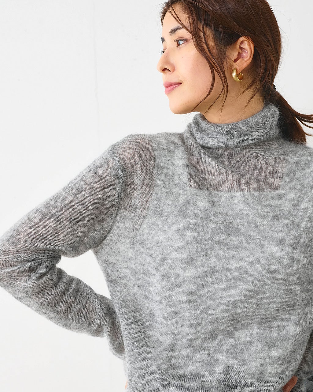 スーパーキッドモヘア・シアーハイネックニット/DoCLASSE