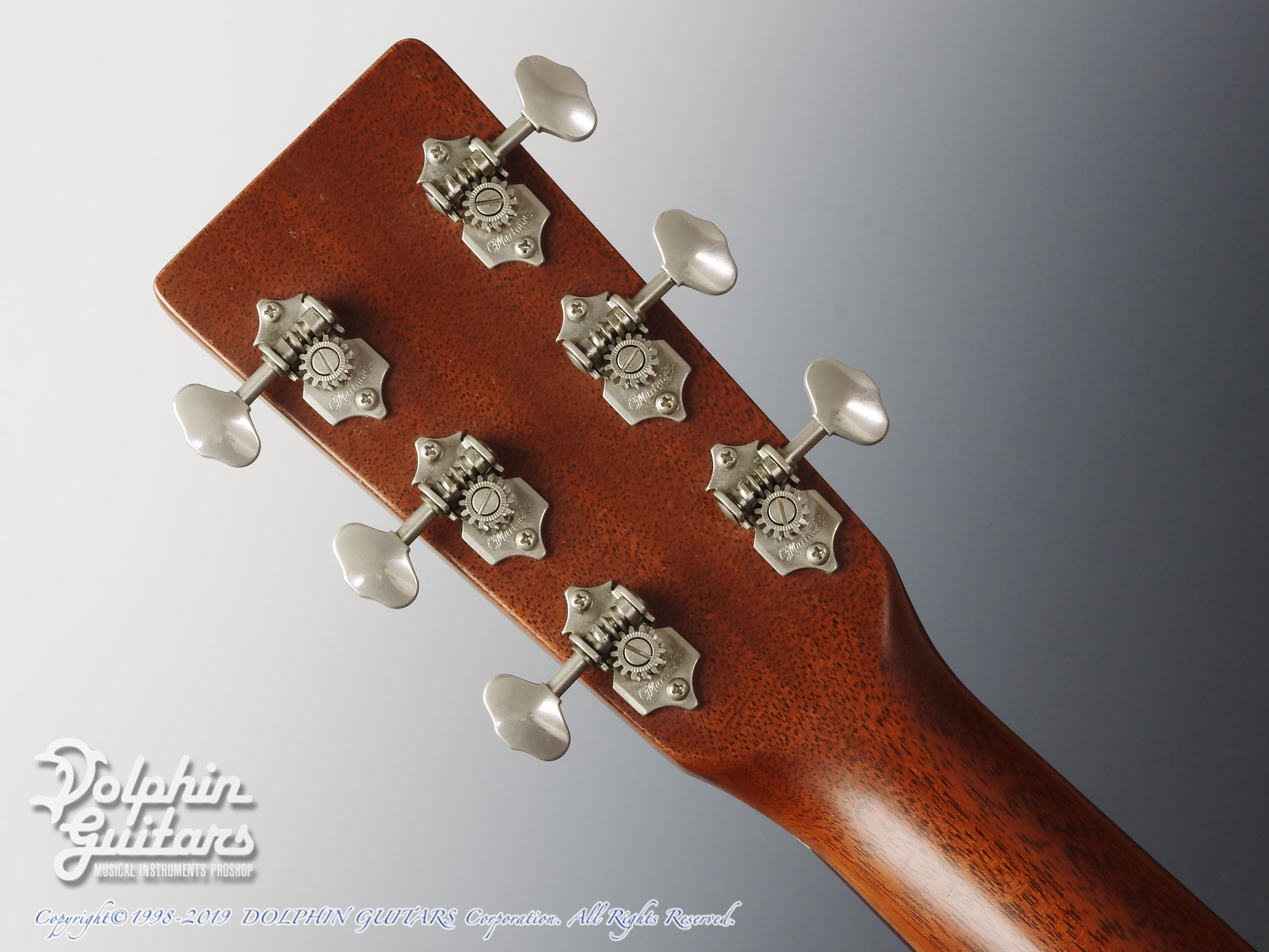 C.F.Martin D-18V|ドルフィンギターズ