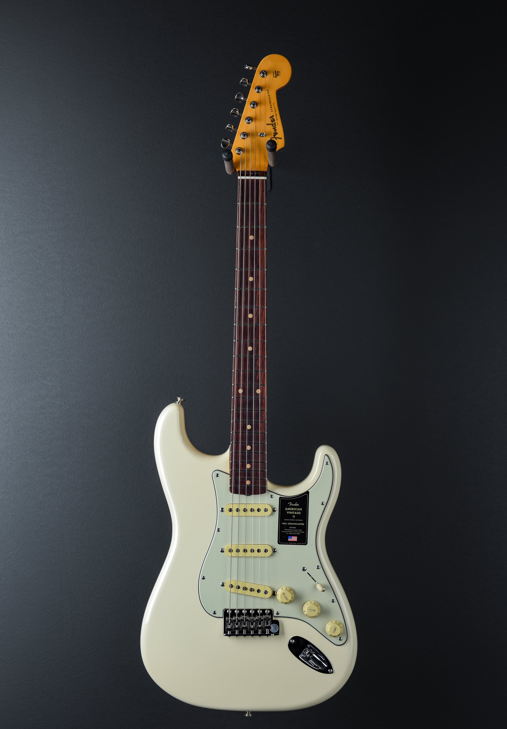 American Vintage II 1961 Stratocaster - Olympic White – Dave's