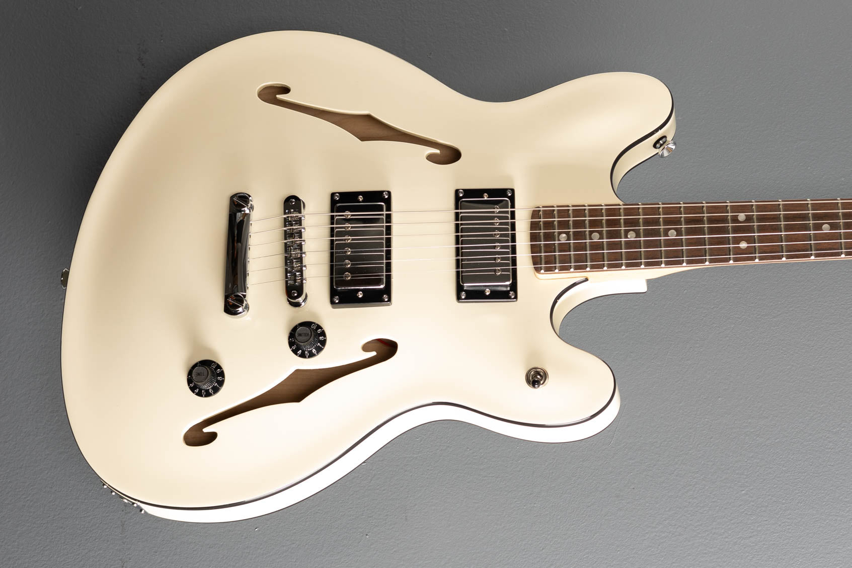 Affinity Series Starcaster Deluxe - Olympic White – Dave's Guitar Shop