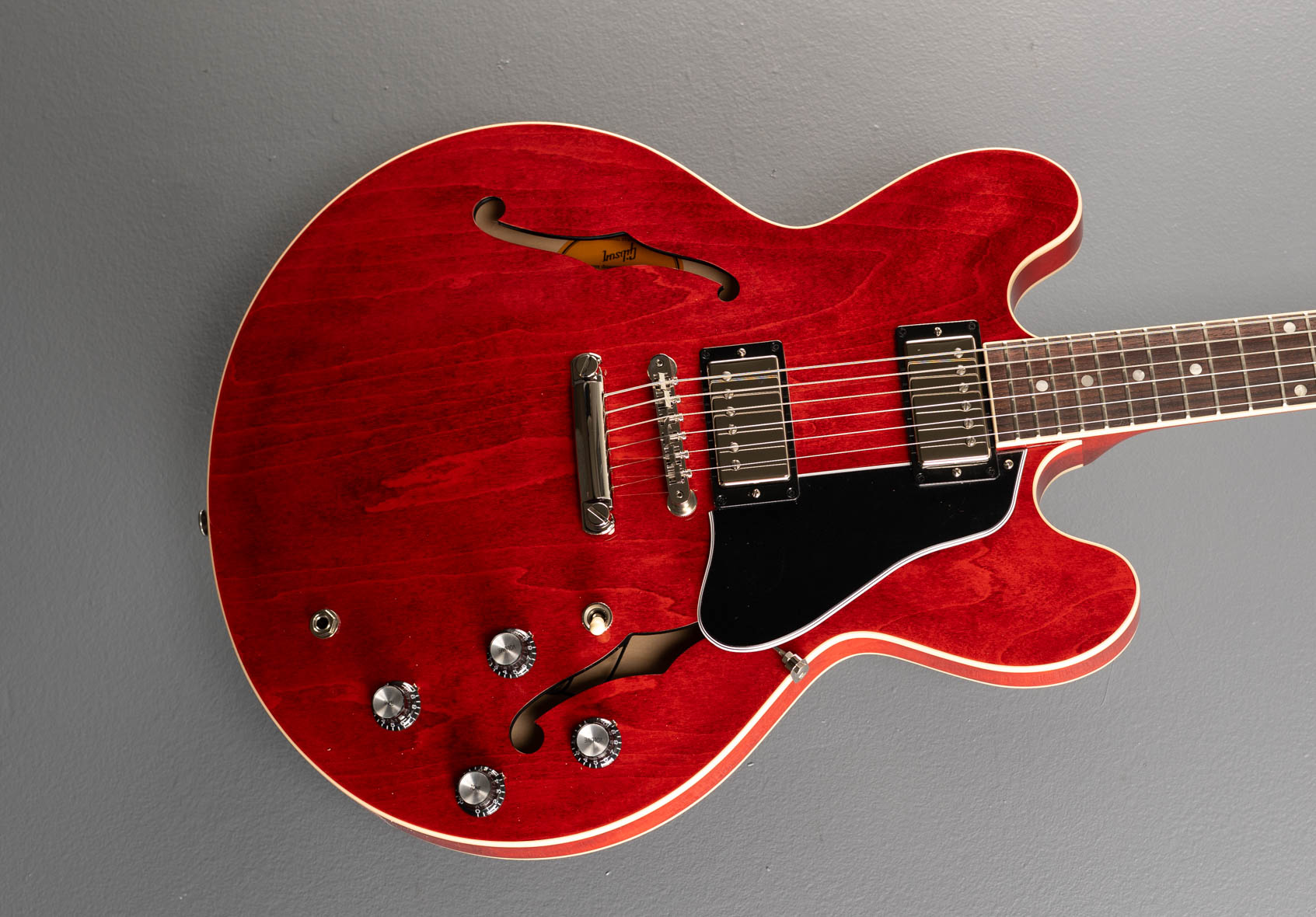 ES-335 - Sixties Cherry – Dave's Guitar Shop