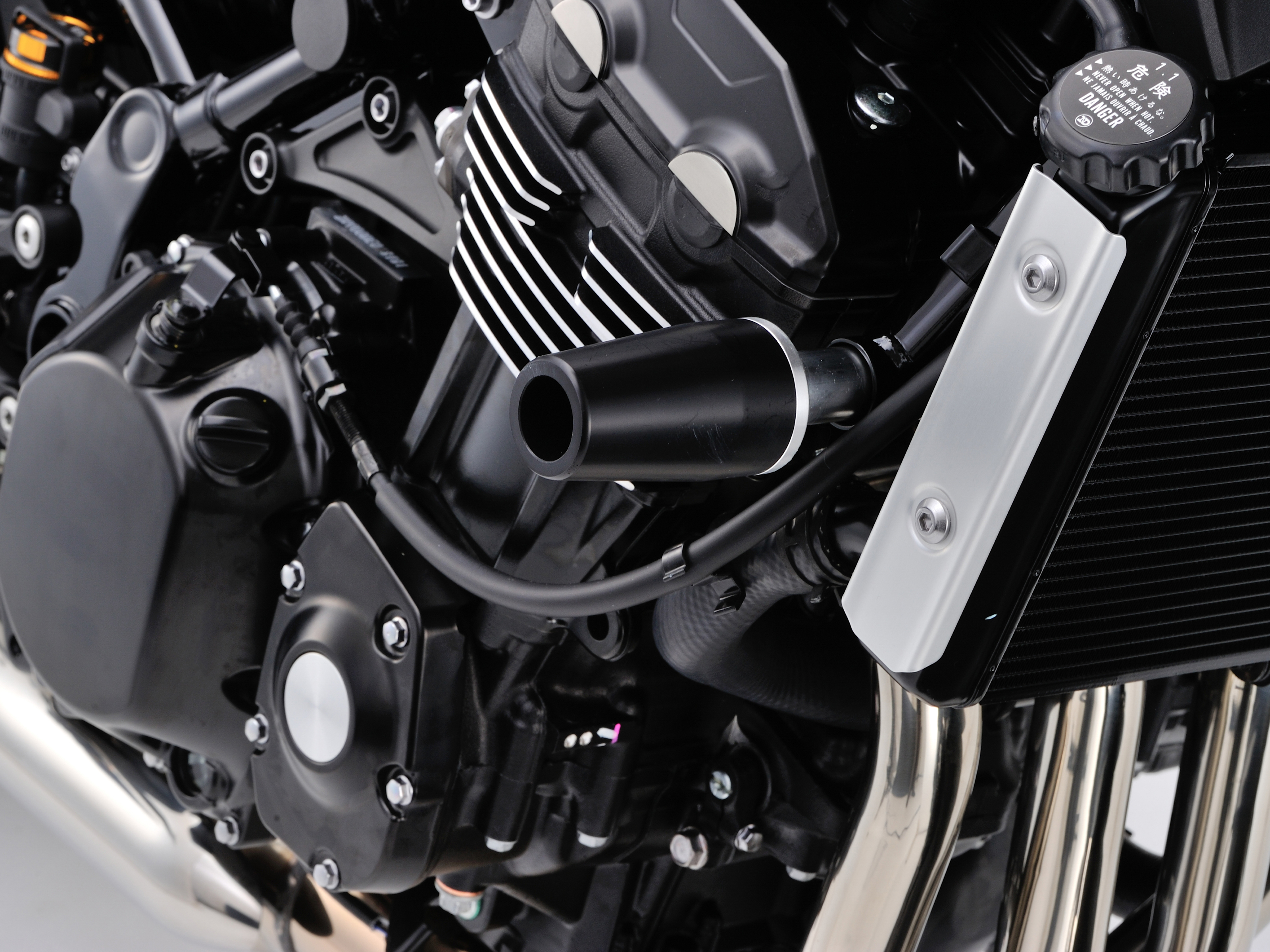 エンジンプロテクター車種別キット Z900RS/CAFE/SE｜株式会社デイトナ