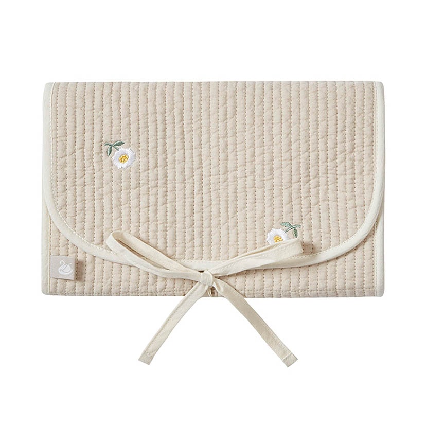 ヌビ・おむつ替えシート/オリーブ/ピンク(オリーブ/ピンク