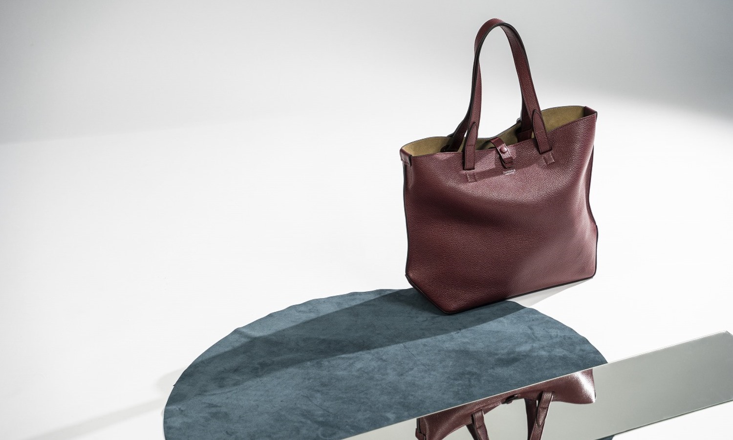 ビジネスシーンで活躍するトート「Penelope」｜ダニエル アンド ボブ