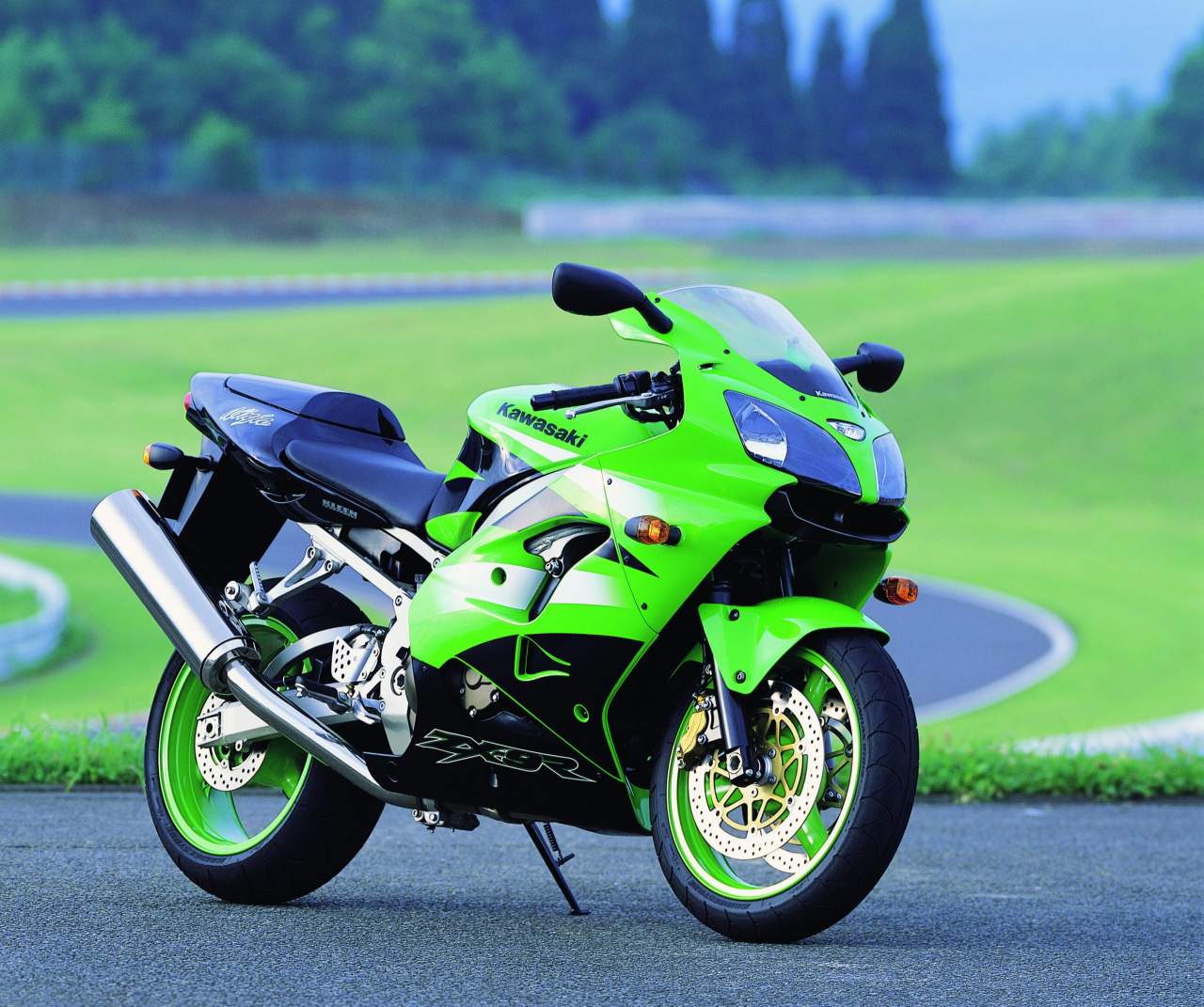 Kawasaki ZX-9R Review | Kawasaki Bike Reviews | Devitt