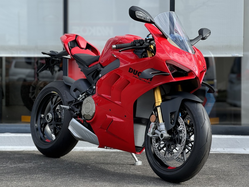 Panigale V4 S 2024 新車】 - de
