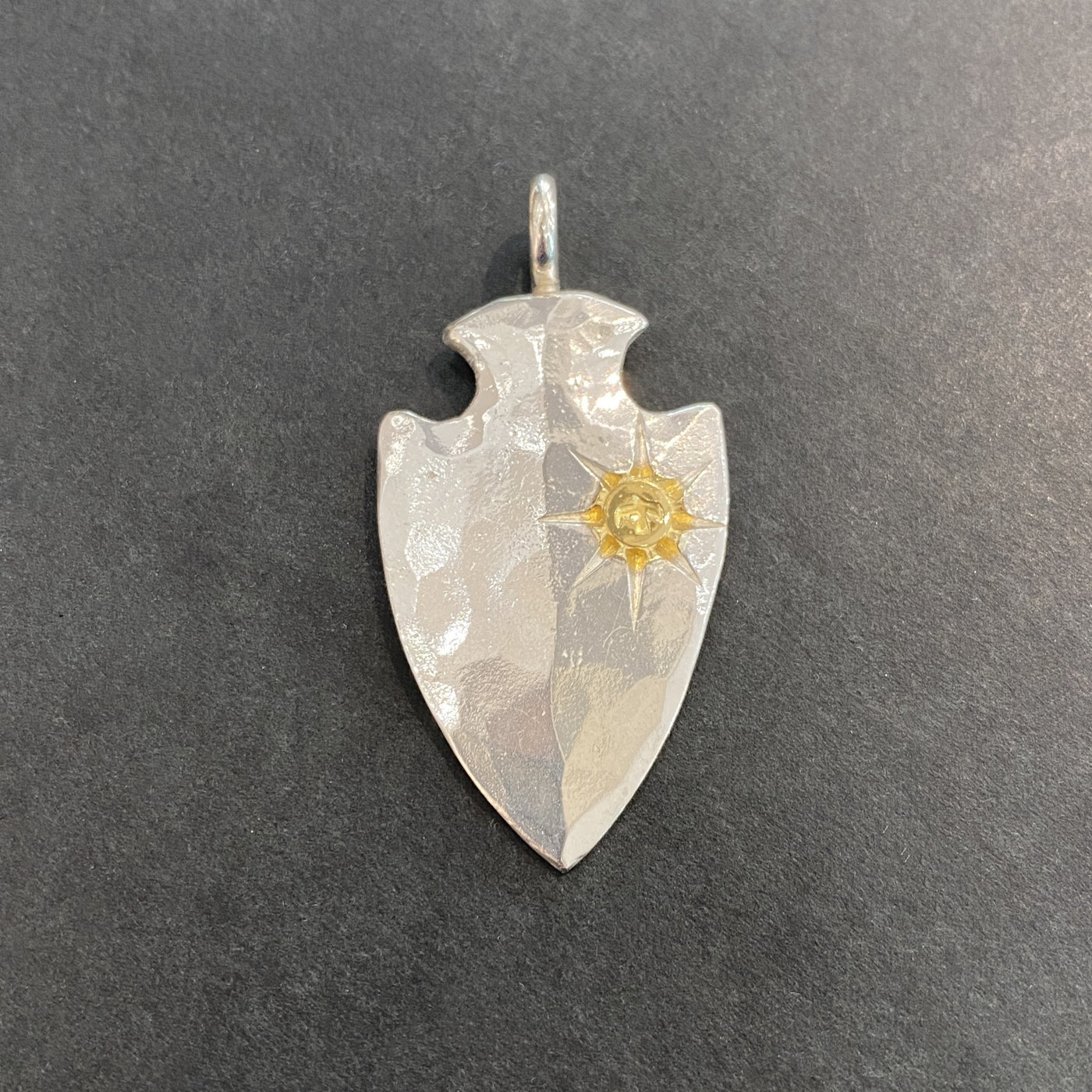 ゴローズ goro's [超美品]K18付ヤジリ(大)※印台ズレ – DELTAone