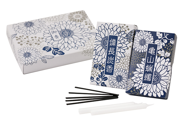 偲ぶ菊 線香ろうそくセット｜弔電｜うるし台紙 | 電報の申込はKDDI
