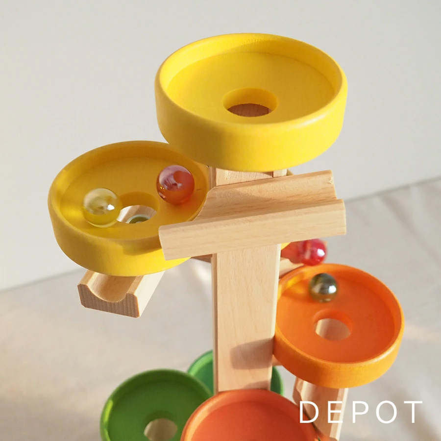 トレイクーゲルタワー・レインボー】BECK社 木のおもちゃ 玉転がし