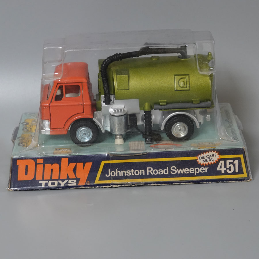 Dinky 451 Johnston Road Sweeper Bubble Pack - Die Cast Models 4 You