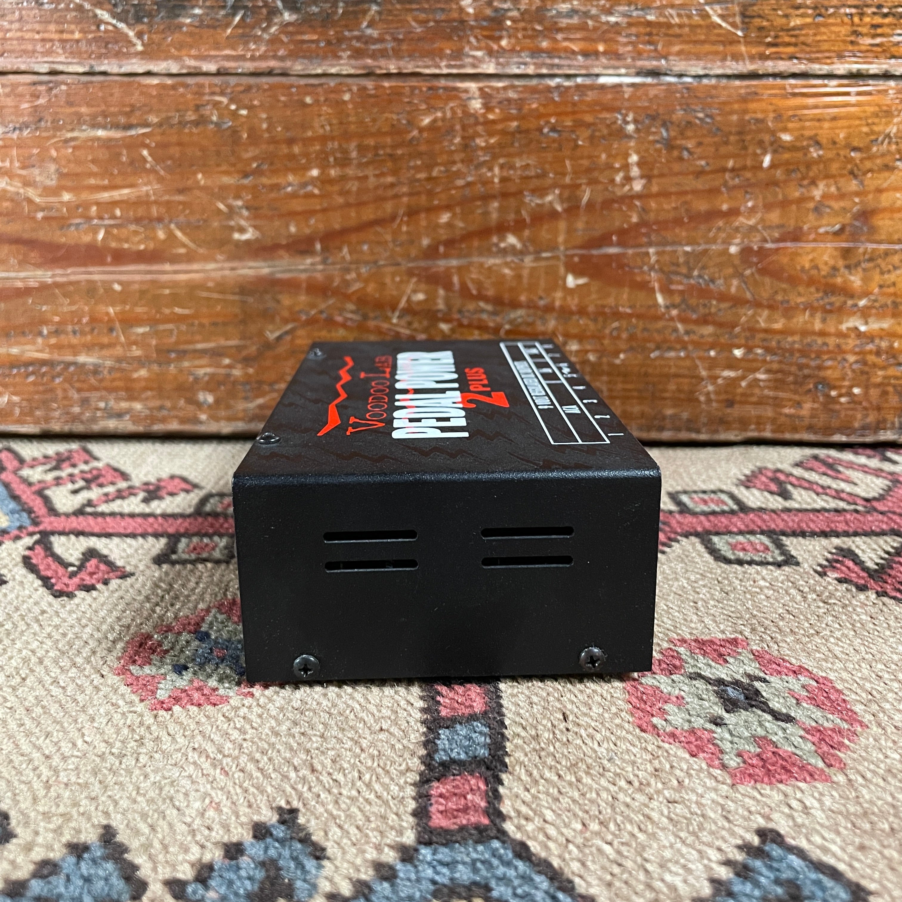 Voodoo Lab Pedal Power 2 PLUS 8-output Isolated Guitar Pedal Power