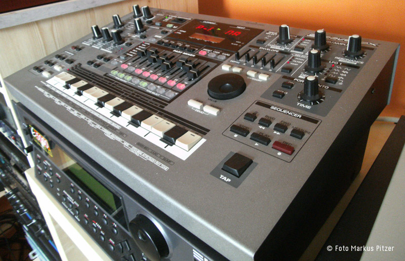 Roland MC-505 Groovebox is the successor groovebox of the Roland