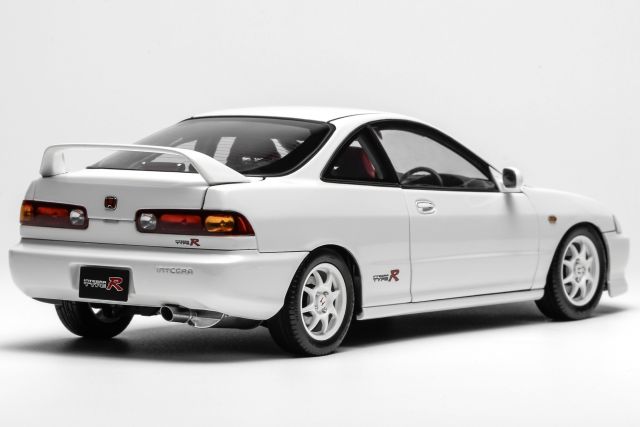 モーターヘリックス1/18 ホンダ インテグラ DC2 タイプR 初期型