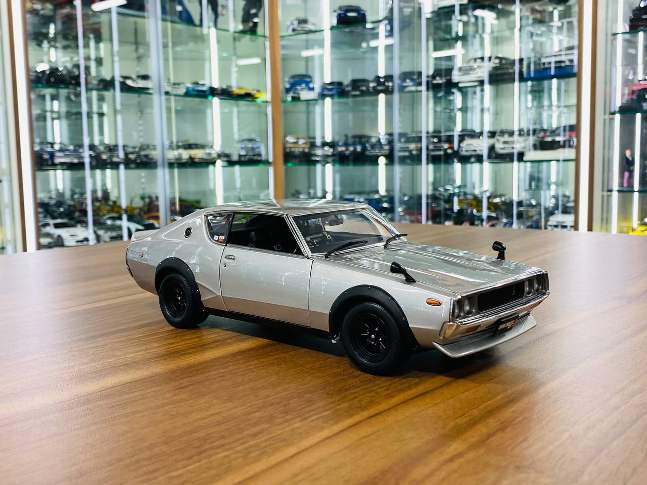 1/18 Diecast Model Kyosho Nissan Skyline 2000GT-R (KPGC110