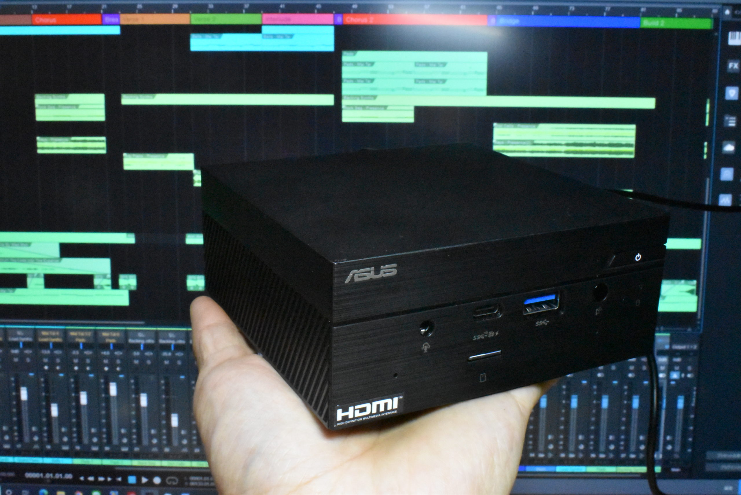 話題のAMD Ryzenを搭載した小さな小さなPCをDTM用に9万円で組み立てて