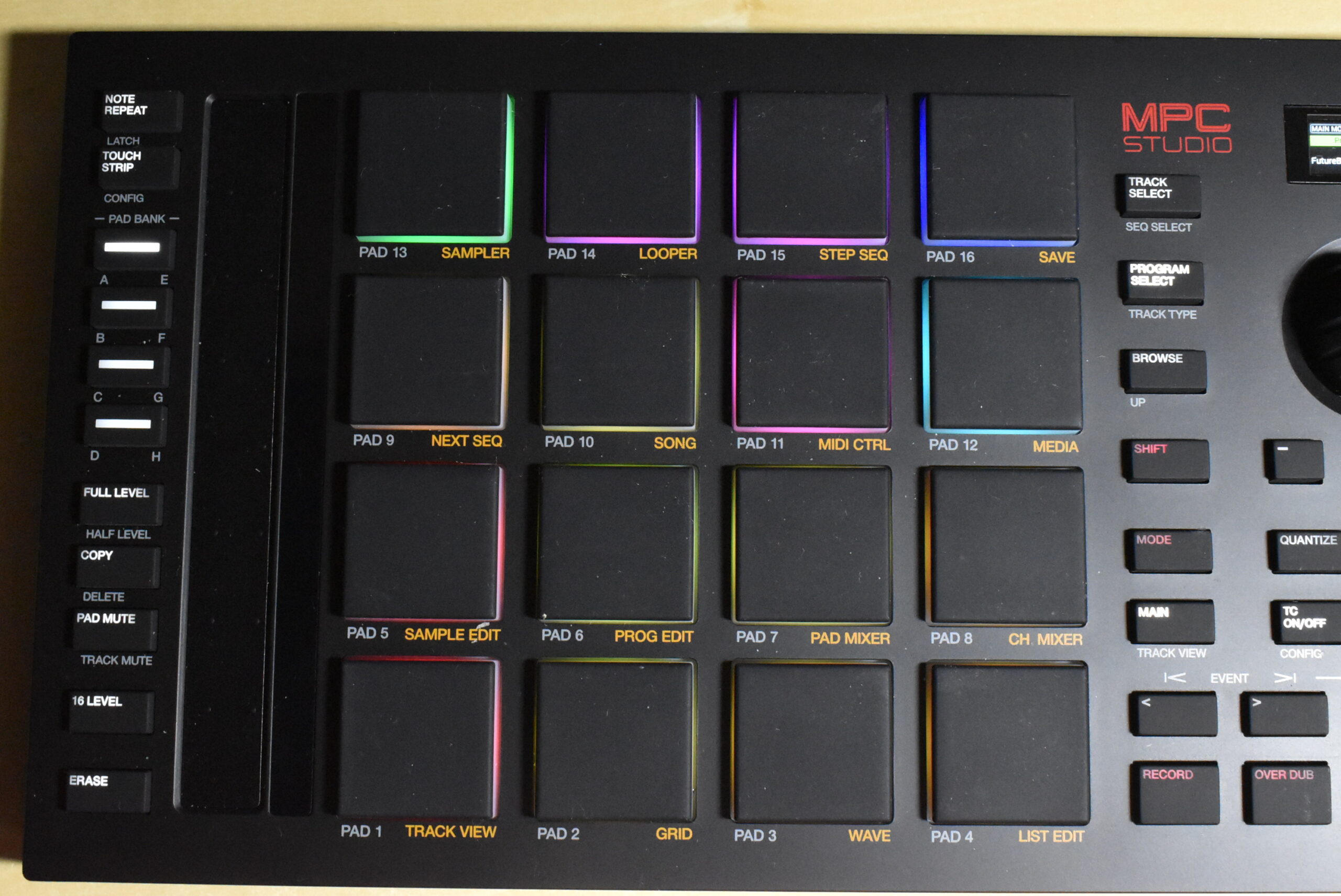 AKAIがMPC Studio 2をリリース。抜群の操作性を持つMPCシステムに100種