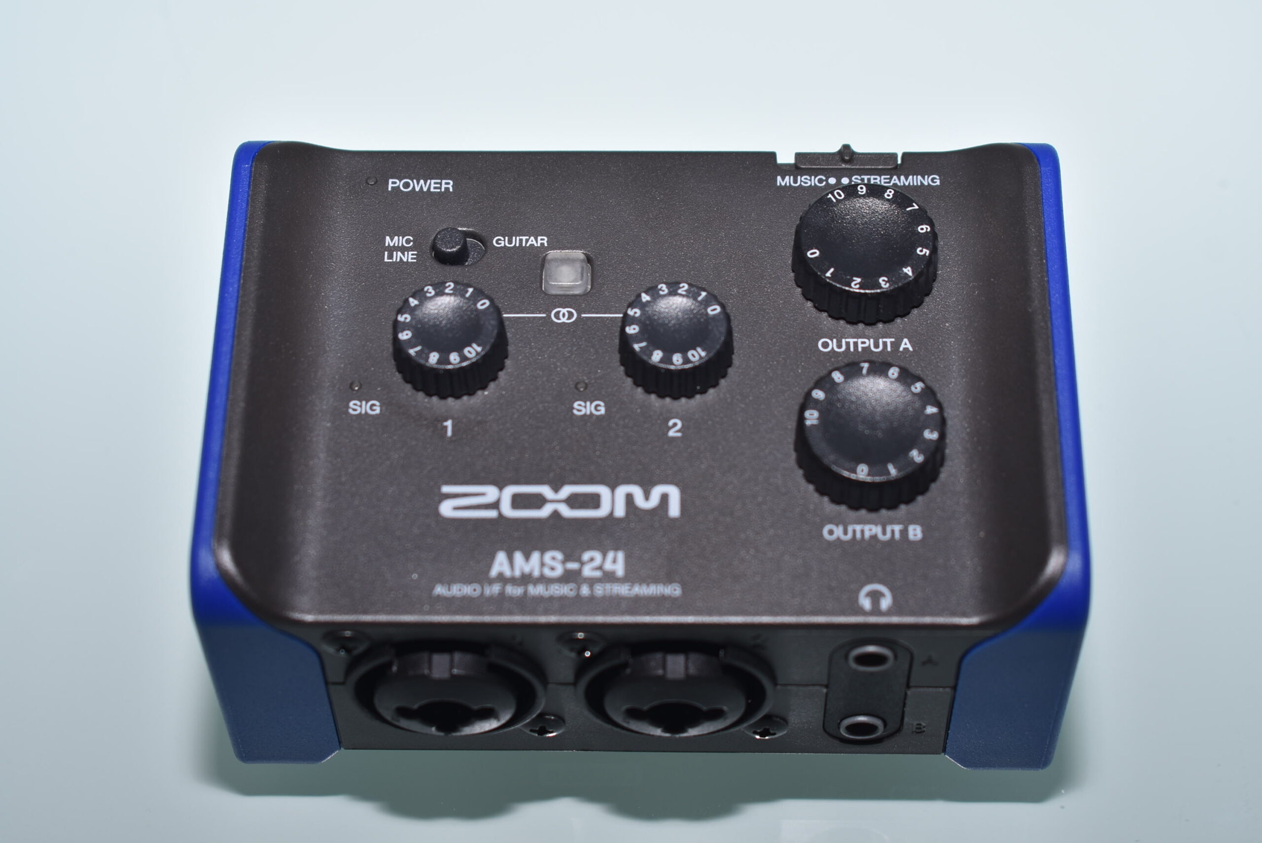 超軽量、コンパクト、ハイコストパフォーマンスのオーディオ