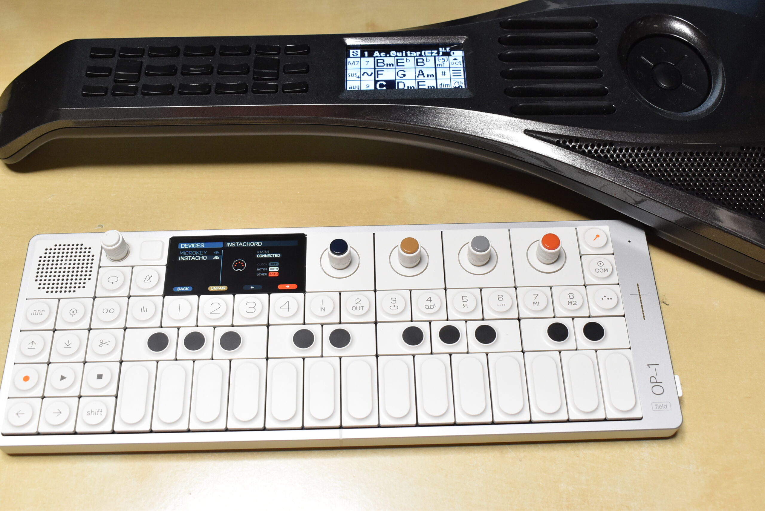 現代の最高峰ガジェットシンセ、teenage engineering OP-1 fieldの多