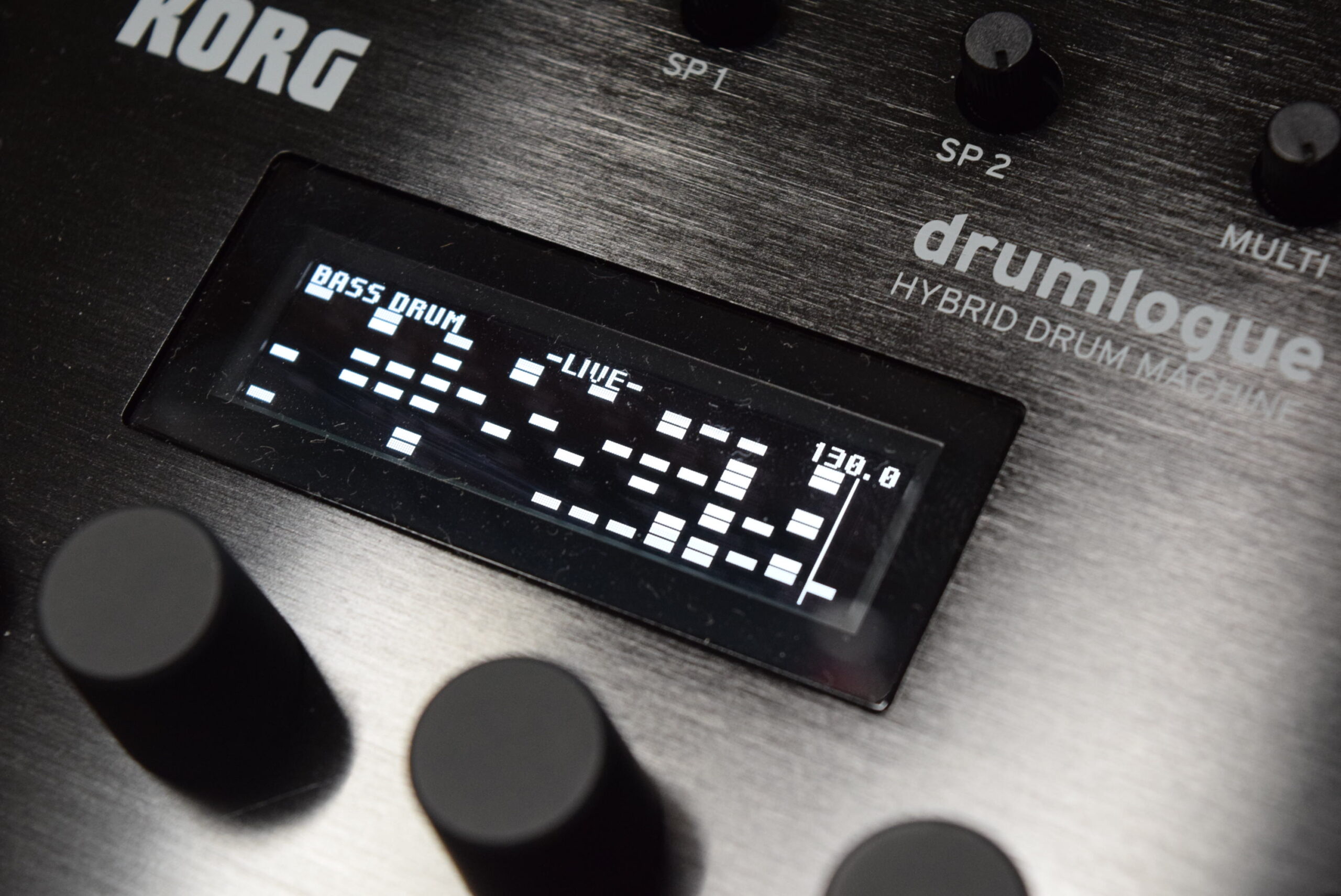 まったく新たなアナログ音源と最新デジタル技術を融合したドラムマシン