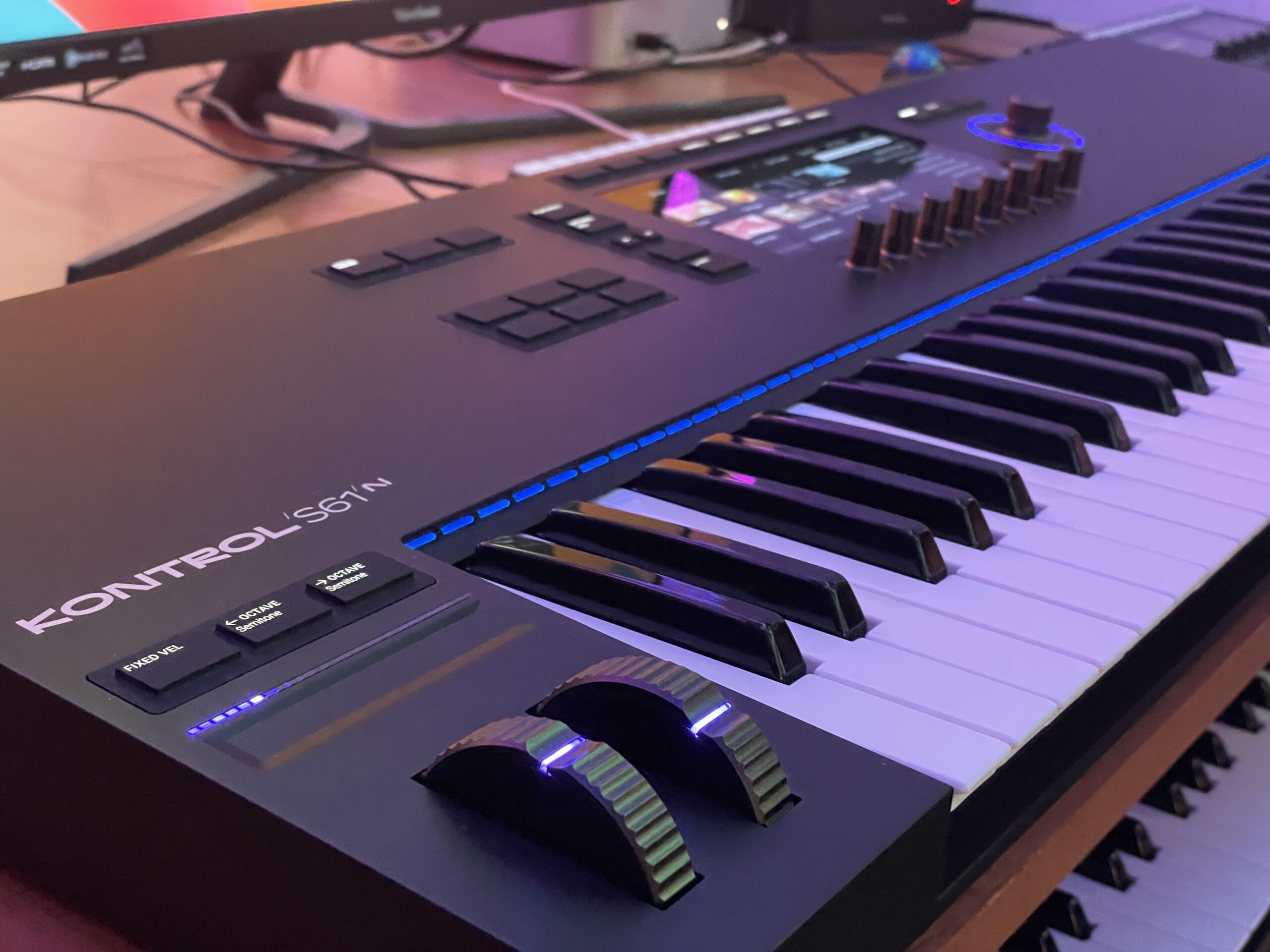 NIからMIDI 2.0対応のキーボードコントローラ、Kontrol S-Series MK3が