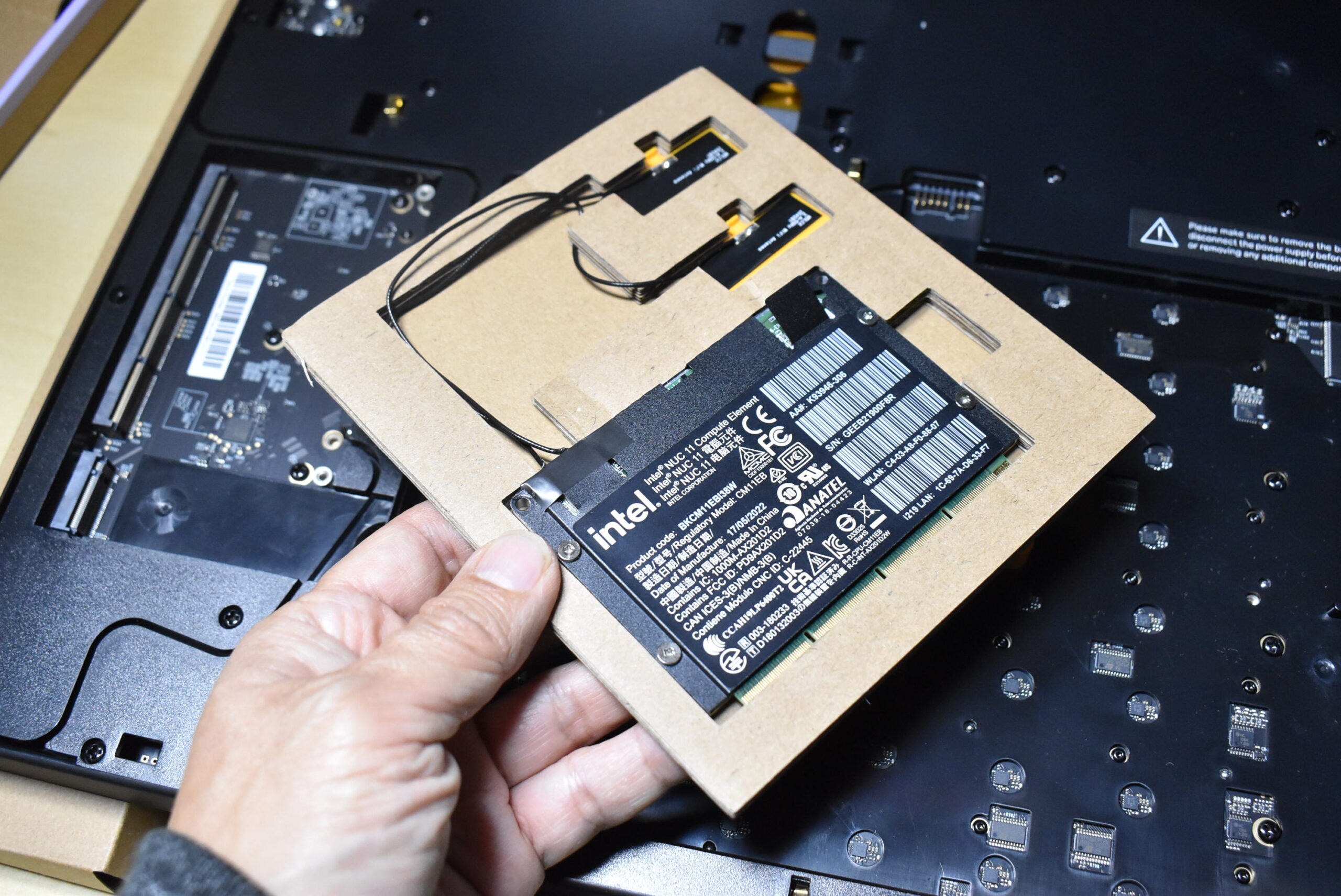 Ableton Push 3のコントローラ版にコンピュータを入れてスタンドアロン