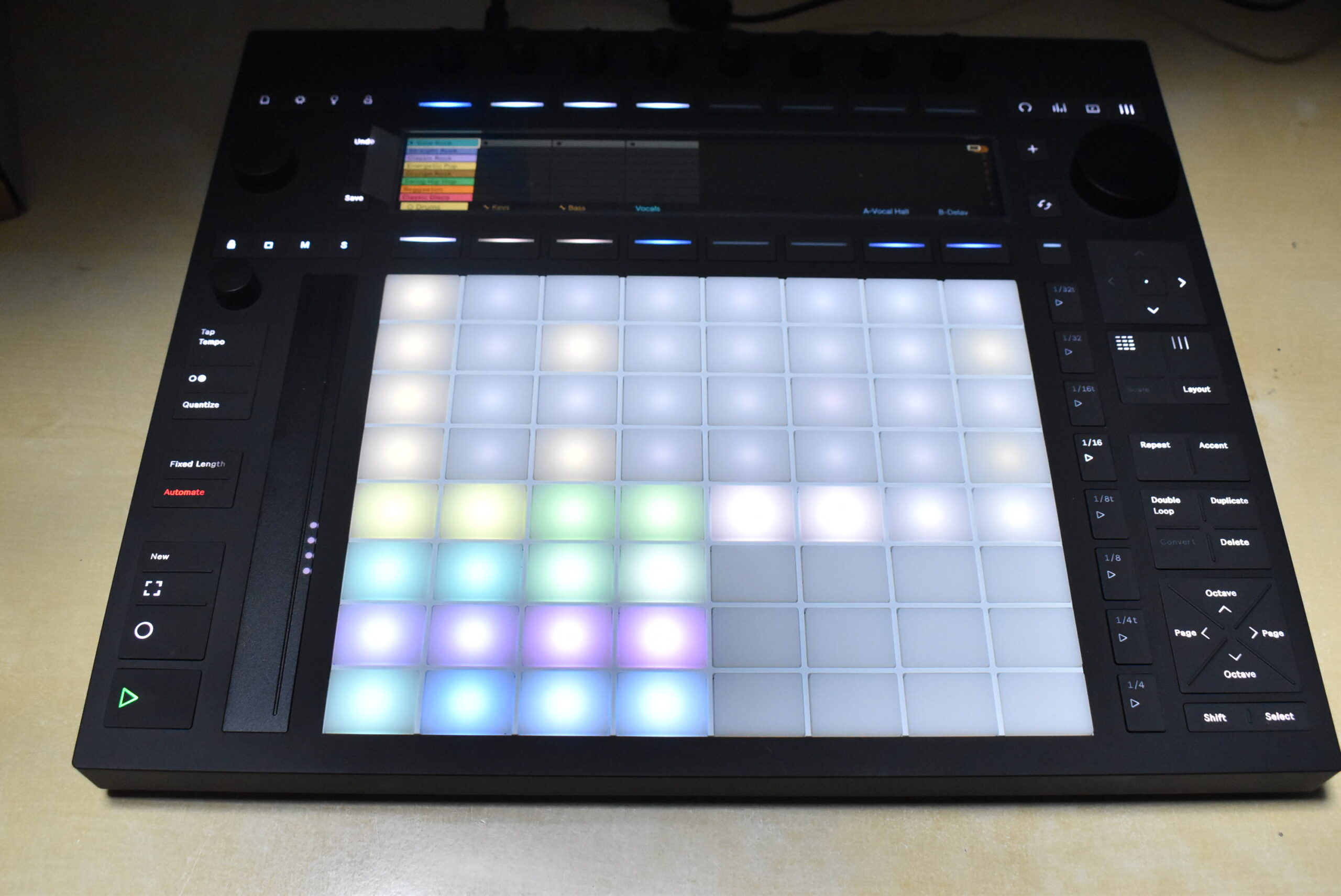 Ableton Push 3のコントローラ版にコンピュータを入れてスタンドアロン