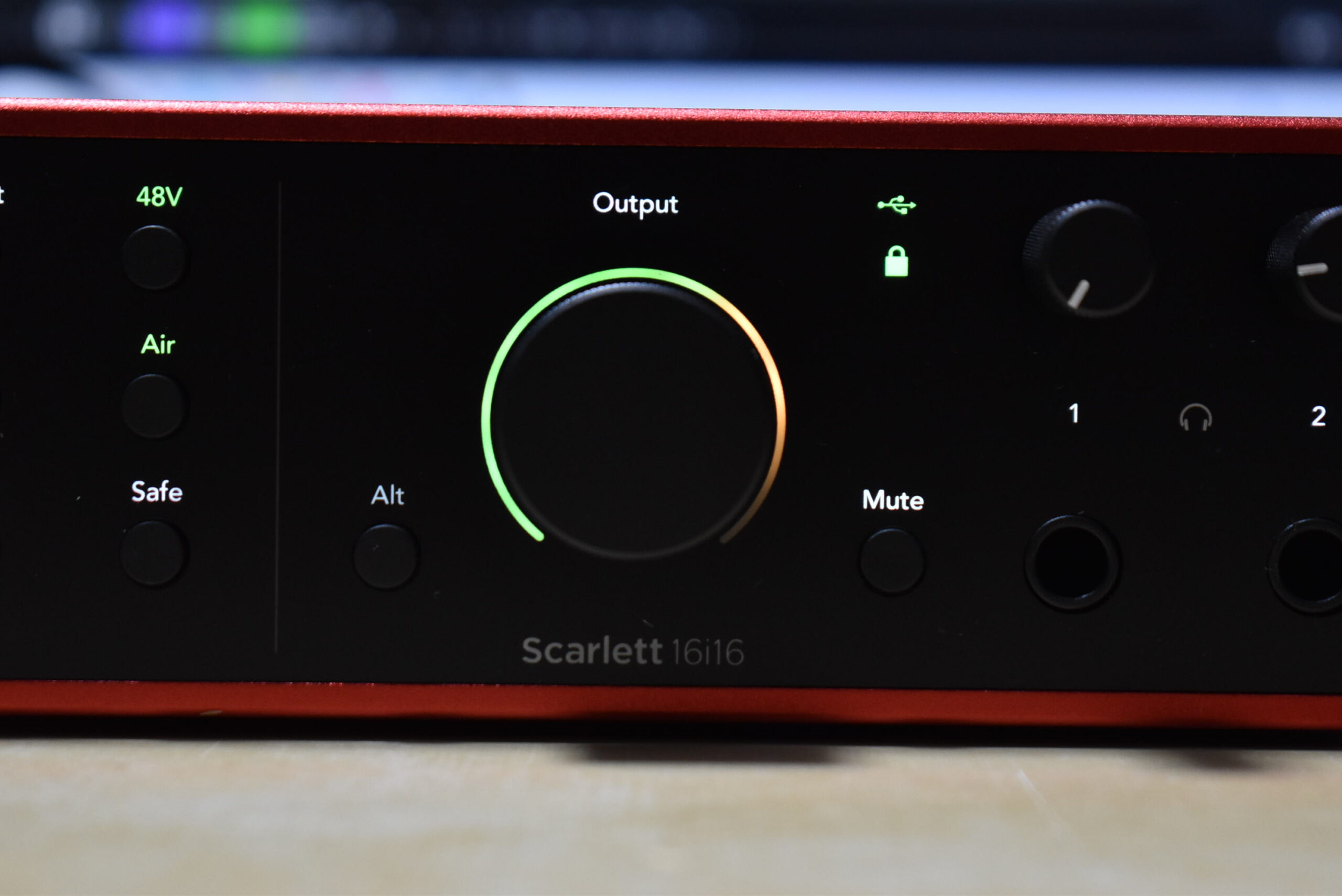 Scarlettのブルーモデル、Focusriteの40周年記念限定版も登場！用途に