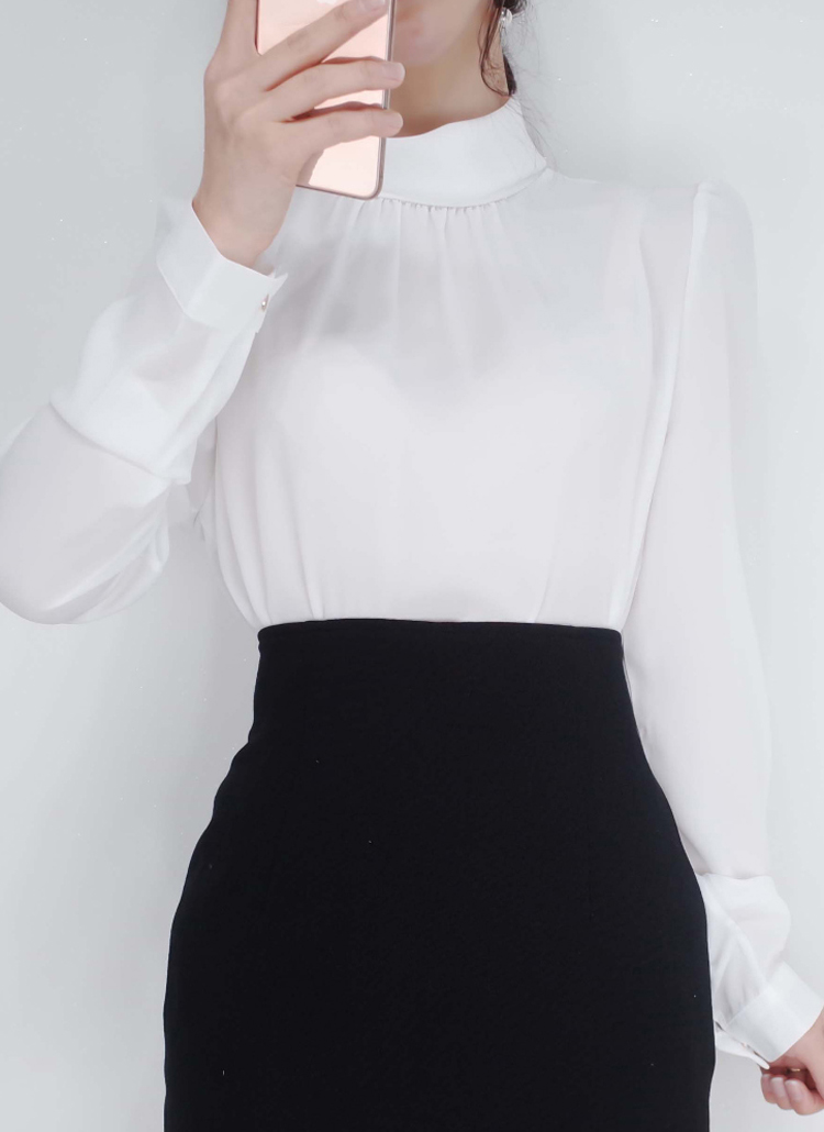 タートルネックパフスリーブブラウス | レディースファッション通販