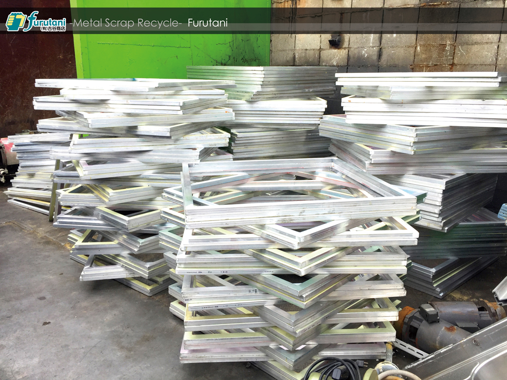 シルクスクリーン印刷のアルミ枠買取☆あなたの会社にも眠っていません