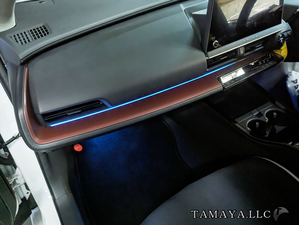 新型プリウス 内装イルミカスタム | カスタムショップ【球屋】