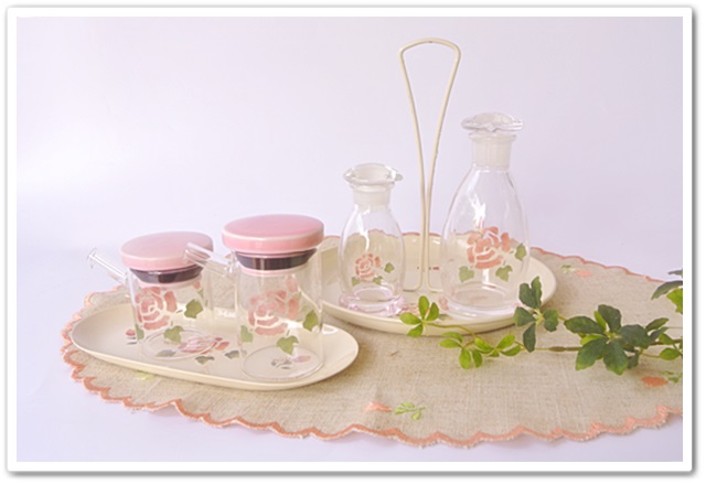 マニー ローズホロー カスタートレー（ラウンド）【マニーと薔薇の雑貨