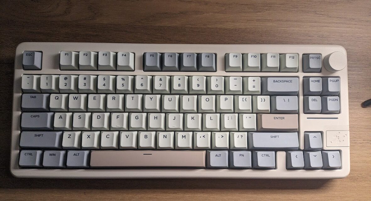 EPOMAKER GALAXY 70 MECHANICAL KEYBOARD - FEATURING SOFT BUT BUDGET