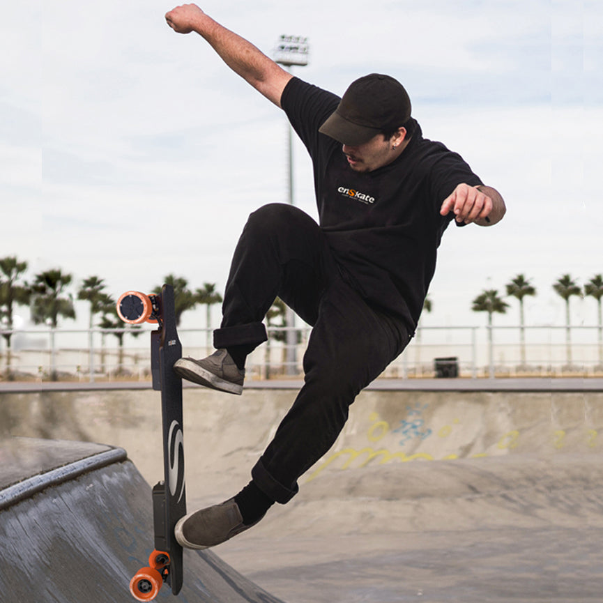 Enskate R3-01｜次世代型電動スケートボード - Modern g | 近未来の