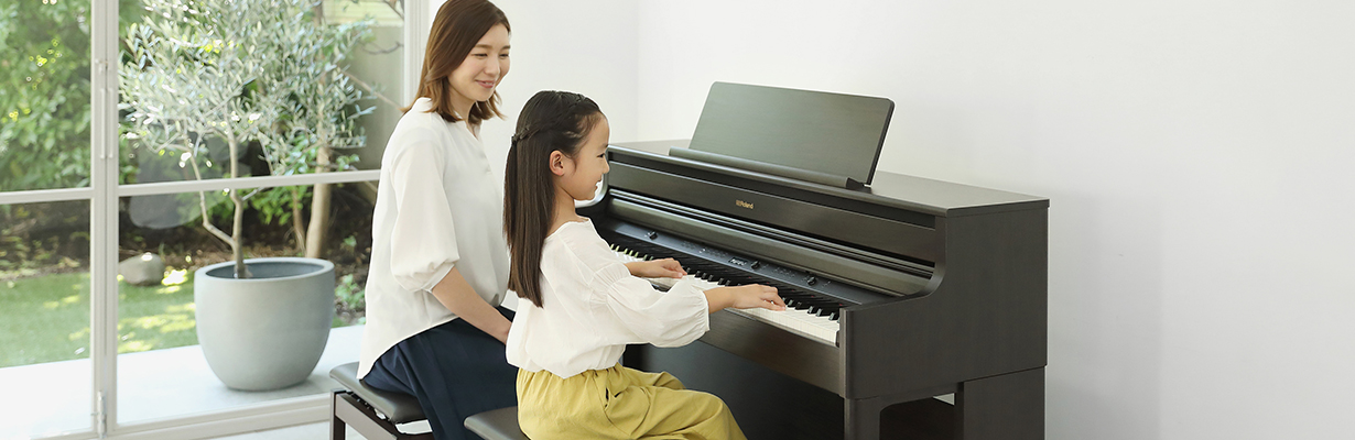 ローランド HP704-DRS 電子ピアノ 【高低自在椅子＆ヘッドホン付き