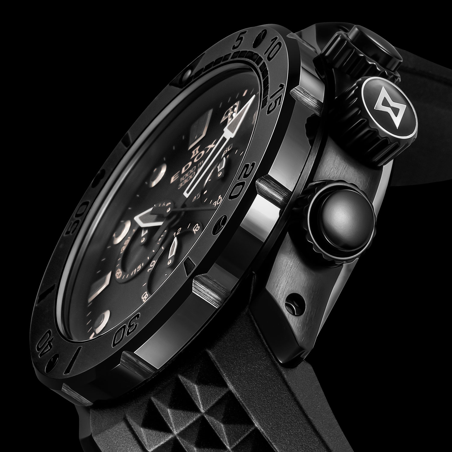 オールブラックの日本限定『クロノオフショア 1』を 7月13日に発売