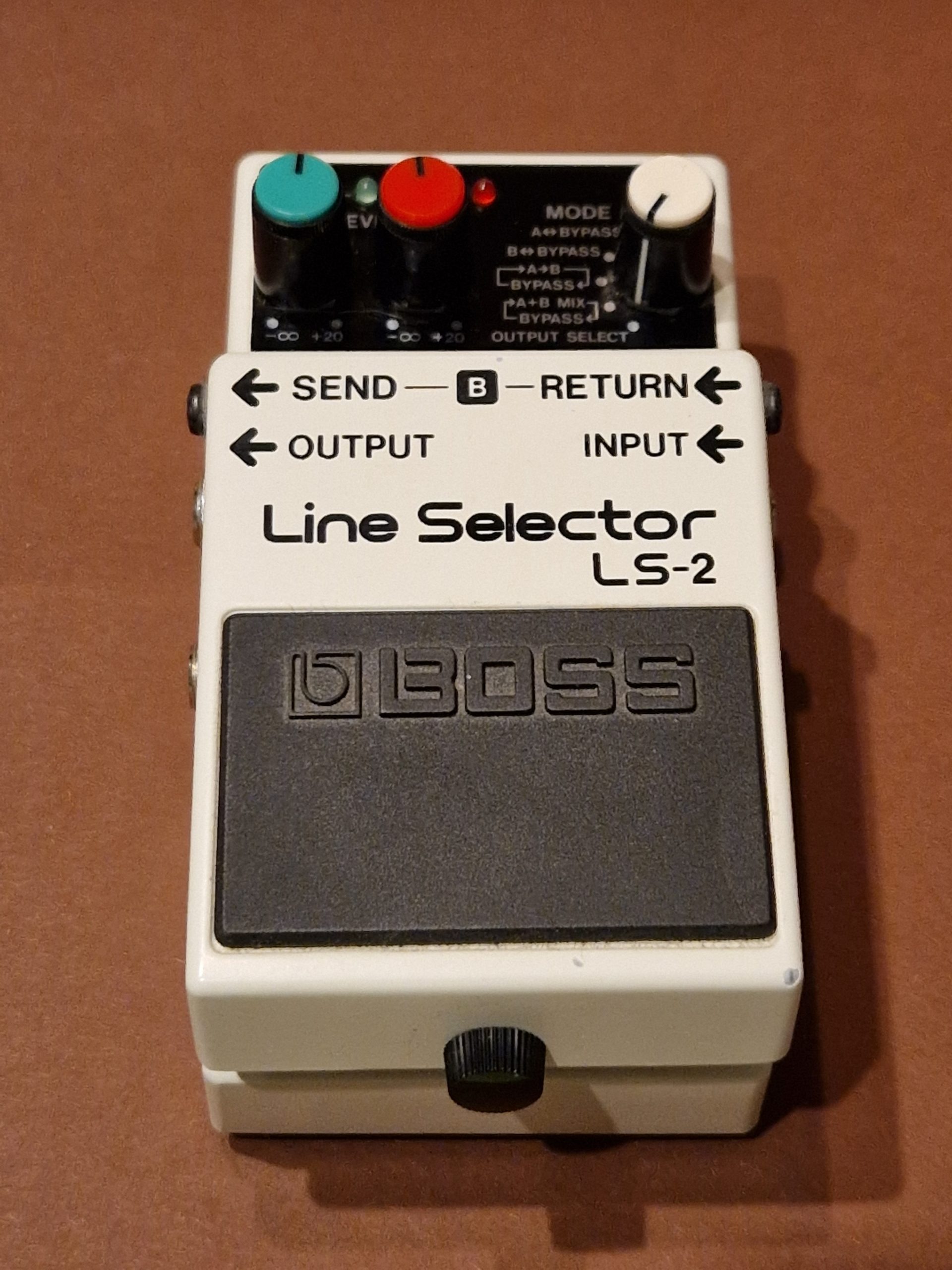 BOSS LS-2 Line Selector - Effects Pedals