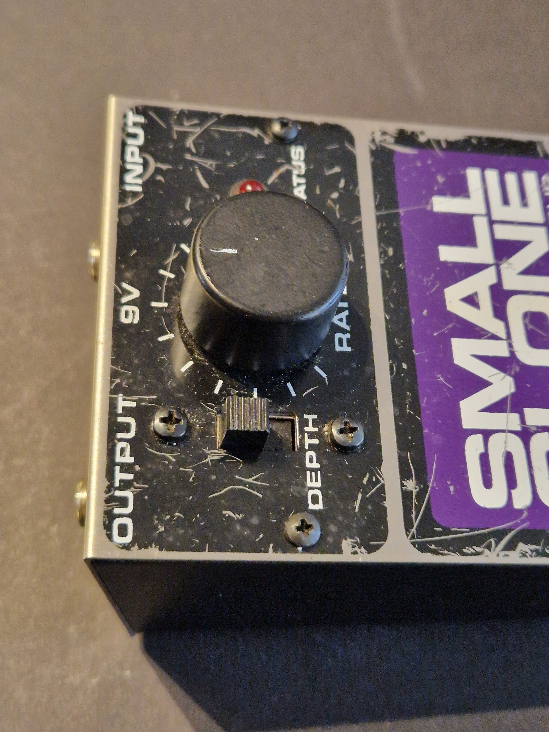 electro-harmonix Small Clone - Effects Pedals