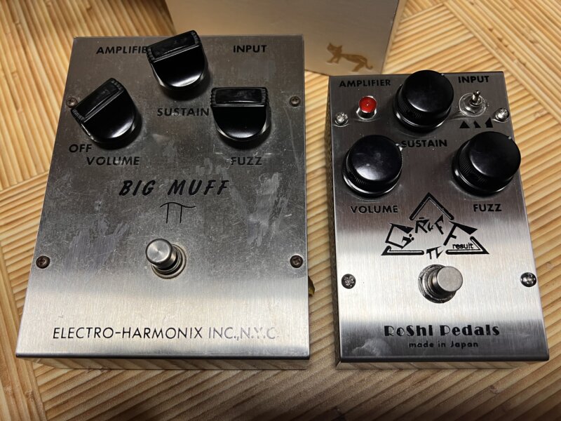 初期トライアングルマフを再現したRoShi Pedals GRUFF resultを実機と