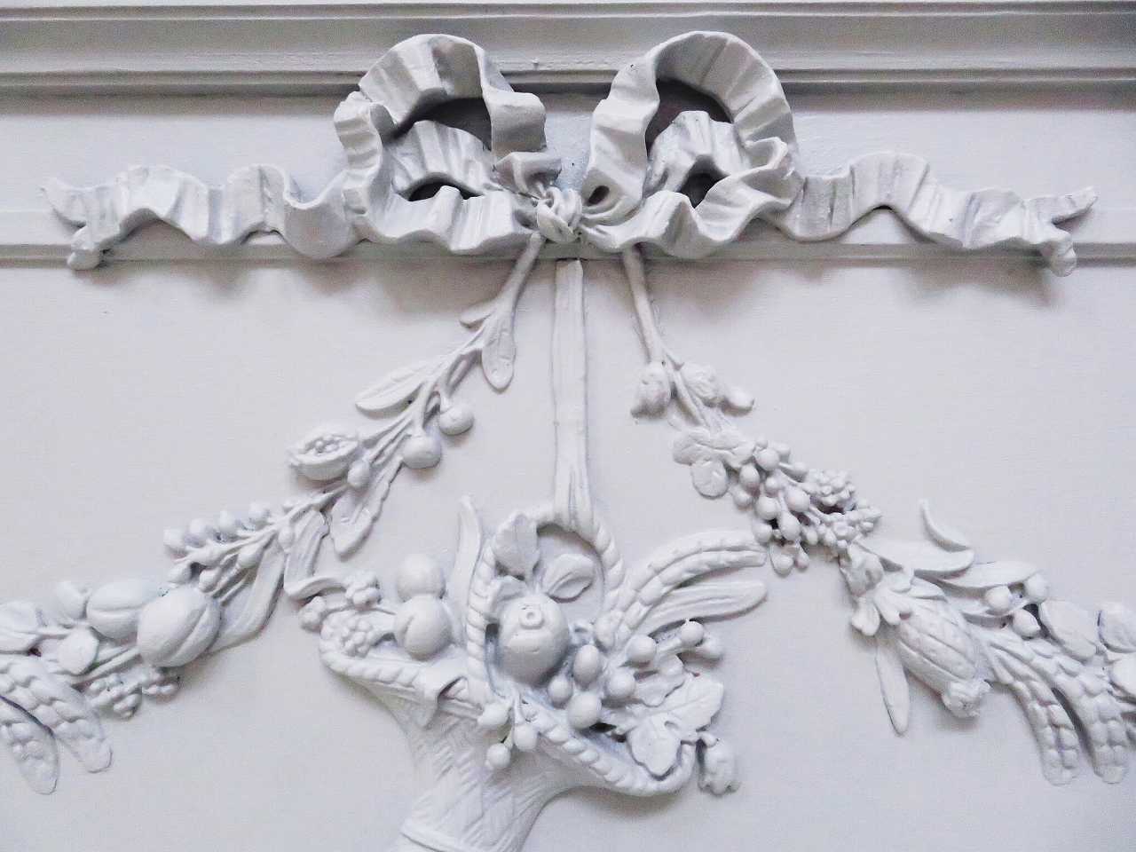 木製リボンガーランド装飾 ウォールデコレーションパネル - 薔薇と天使