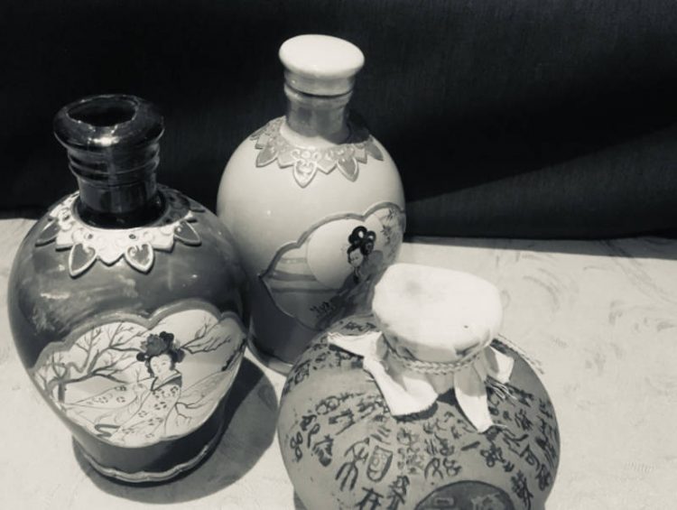 骨董品「酒器」について！種類や価値を落とさない方法について解説