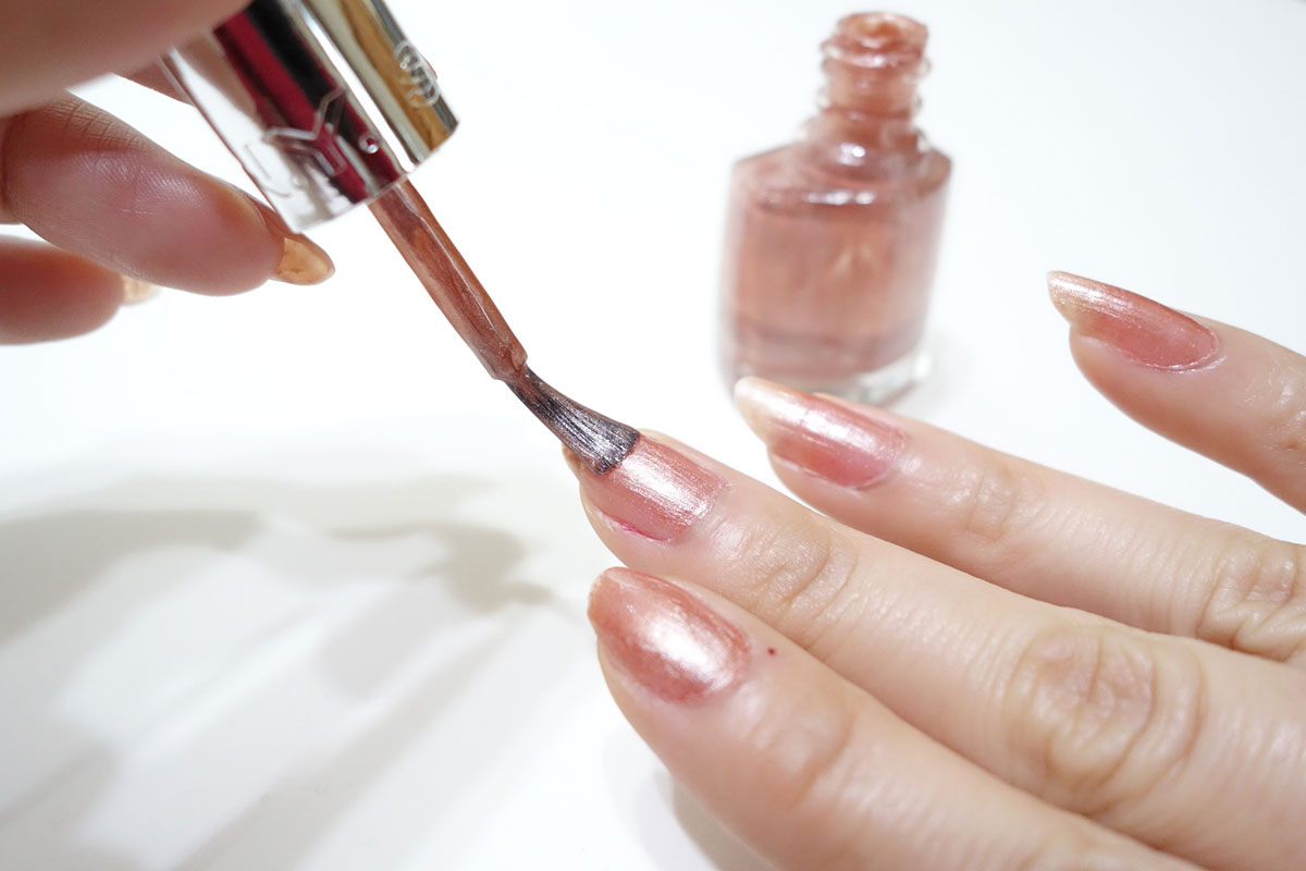 シェラックネイルとは？簡単で爪にやさしいハイブリットネイルを紹介
