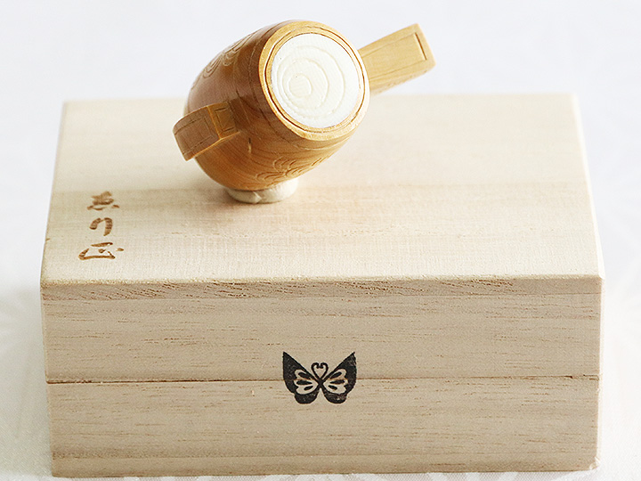 黄楊根付 小槌 からくり【岡壱名入り】 （2023年10月27日掲載）｜京都