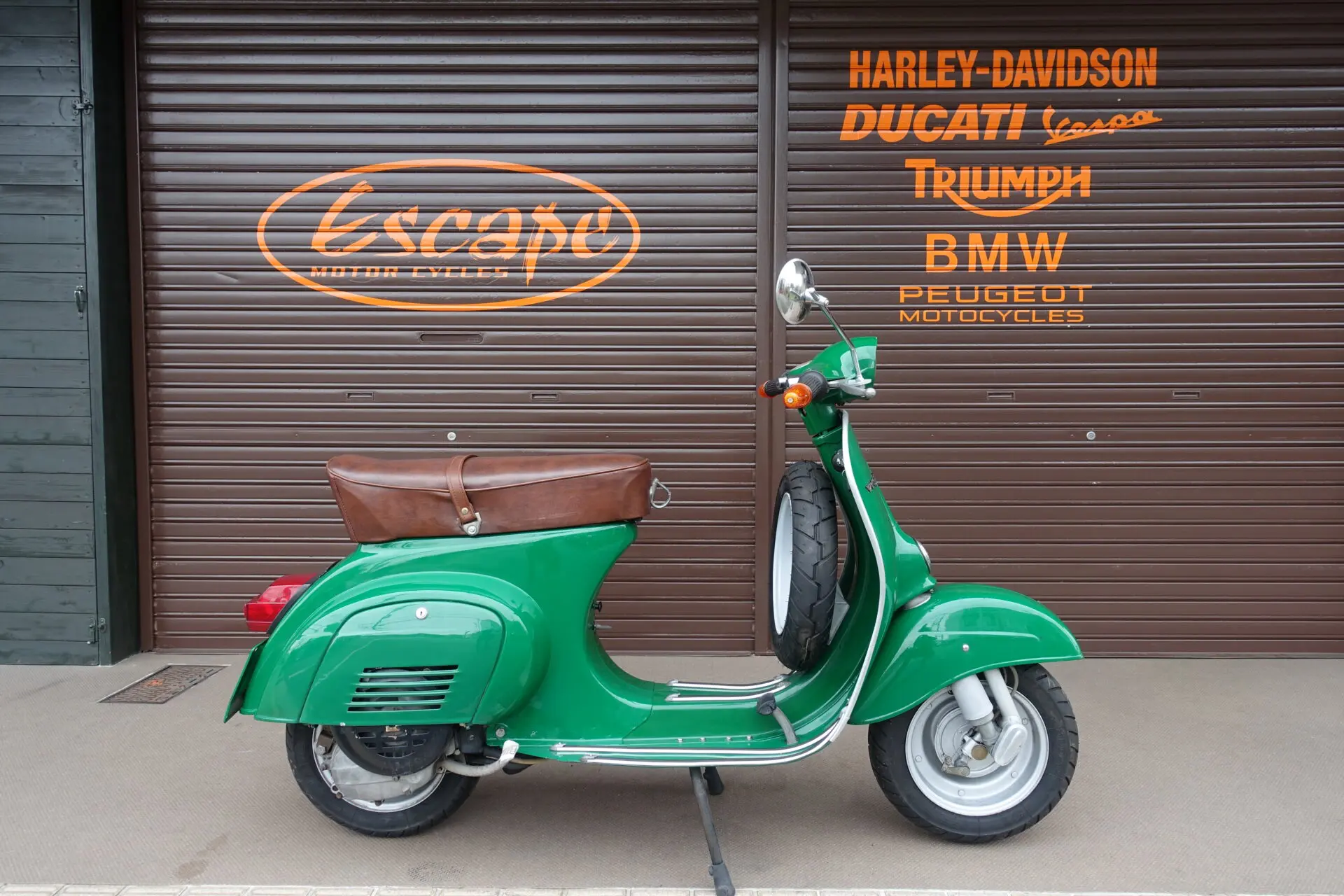 VESPA 50S ビンテージ グリーン | Escape Bike