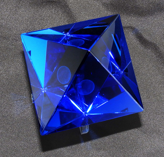 クリスタルオブジェ：第6の使徒」数量限定で再販決定！