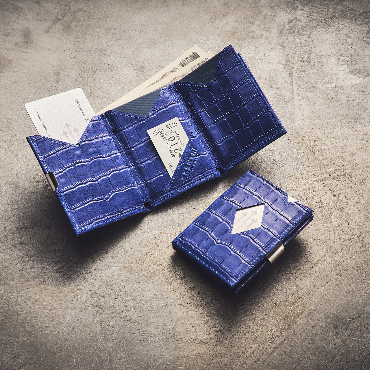 EXENTRI MULTIWALLET (エキセントリ マルチウォレット) カイマンブルー